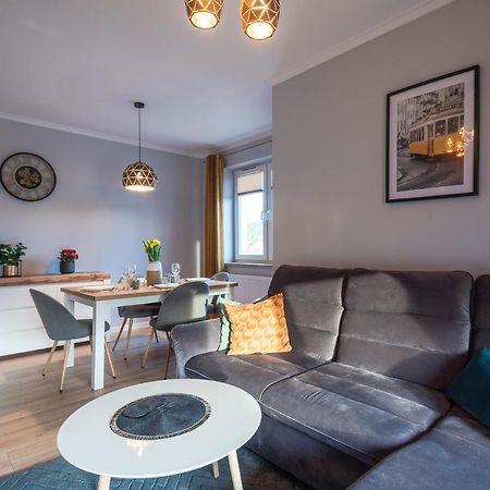 Apart Wolnosci Jelenia Gora Ngoại thất bức ảnh