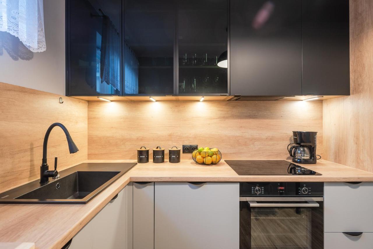 Apart Wolnosci Jelenia Gora Ngoại thất bức ảnh